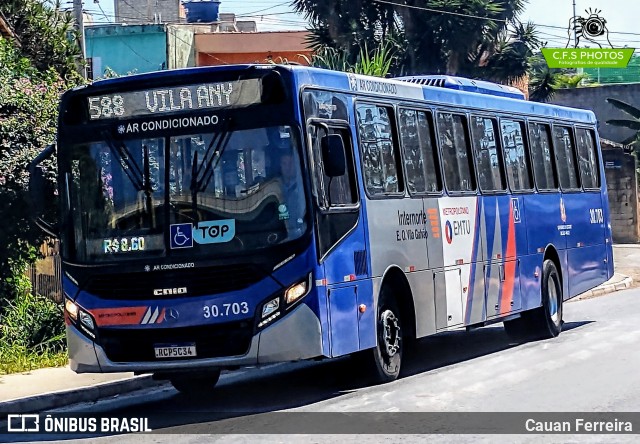 Empresa de Ônibus Vila Galvão 30.703 na cidade de Guarulhos, São Paulo, Brasil, por Cauan Ferreira. ID da foto: 12106190.