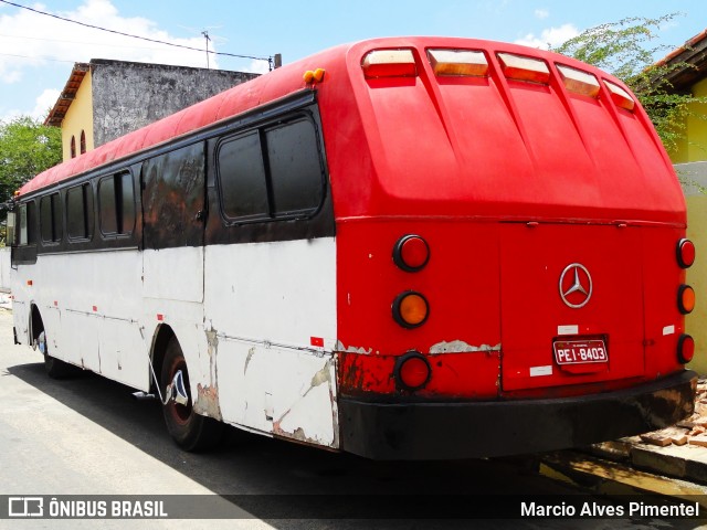 Ônibus Particulares 8403 na cidade de Feira de Santana, Bahia, Brasil, por Marcio Alves Pimentel. ID da foto: 12068097.
