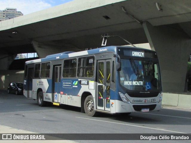 Milênio Transportes 11223 na cidade de Belo Horizonte, Minas Gerais, Brasil, por Douglas Célio Brandao. ID da foto: 12066593.