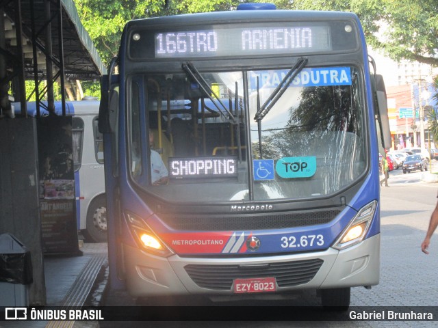 Viação Transdutra 32.673 na cidade de Arujá, São Paulo, Brasil, por Gabriel Brunhara. ID da foto: 12067165.