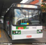Next Mobilidade - ABC Sistema de Transporte 7056 na cidade de Diadema, São Paulo, Brasil, por Marcos Souza De Oliveira. ID da foto: :id.