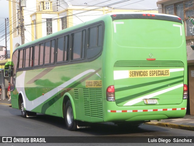 Autobuses sin identificación - Costa Rica SJB 11112 na cidade de Heredia, Heredia, Heredia, Costa Rica, por Luis Diego Sánchez. ID da foto: 12111950.