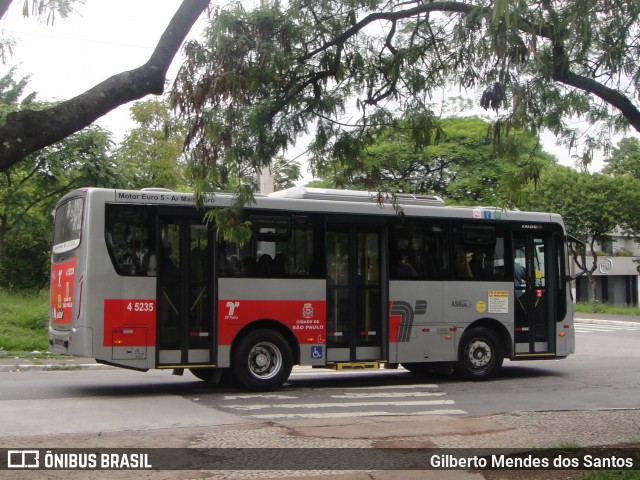 Allibus Transportes 4 5235 na cidade de São Paulo, São Paulo, Brasil, por Gilberto Mendes dos Santos. ID da foto: 12124965.