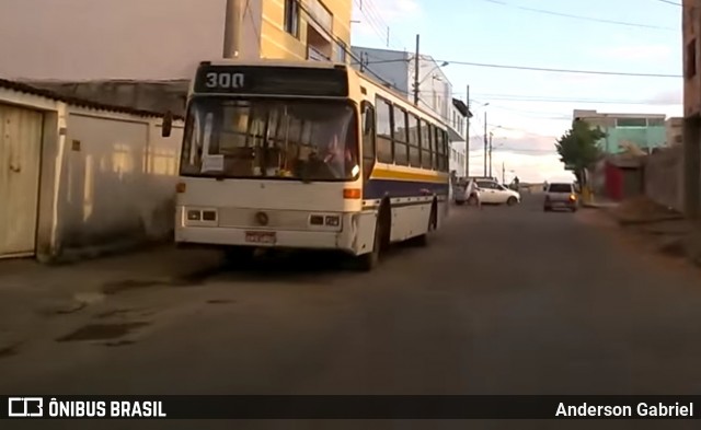 Ônibus Particulares  na cidade de Nova Serrana, Minas Gerais, Brasil, por Anderson Gabriel. ID da foto: 12127472.