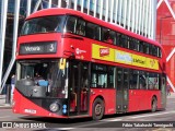 Abellio London Bus Company LT698 na cidade de London, Greater London, Inglaterra, por Fábio Takahashi Tanniguchi. ID da foto: :id.