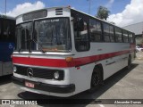Ônibus Particulares 43 na cidade de Caruaru, Pernambuco, Brasil, por Alexandre Dumas. ID da foto: :id.