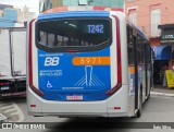 BB Transportes e Turismo 5971 na cidade de Barueri, São Paulo, Brasil, por Ítalo Silva. ID da foto: :id.