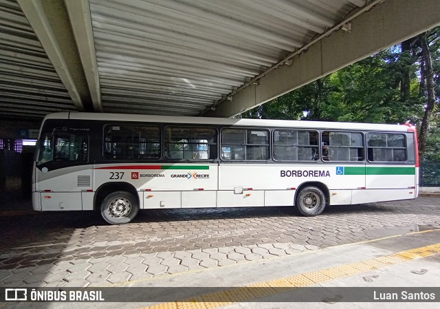 Borborema Imperial Transportes 237 na cidade de Jaboatão dos Guararapes, Pernambuco, Brasil, por Luan Santos. ID da foto: 12068481.