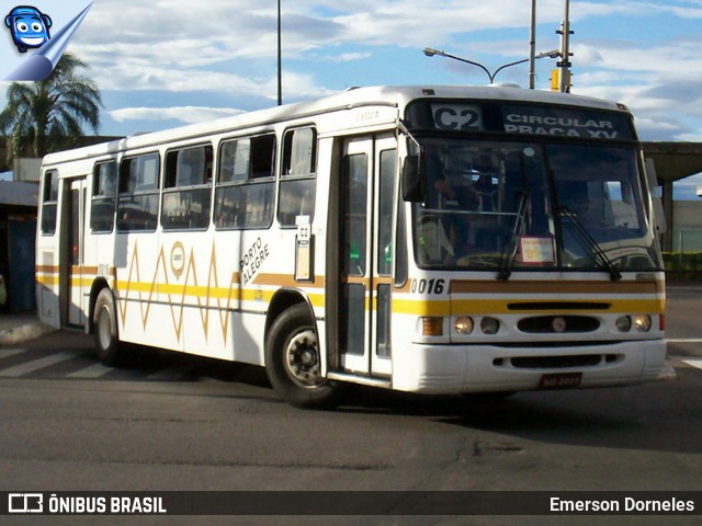 Companhia Carris Porto-Alegrense 0016 na cidade de Porto Alegre, Rio Grande do Sul, Brasil, por Emerson Dorneles. ID da foto: 12068683.