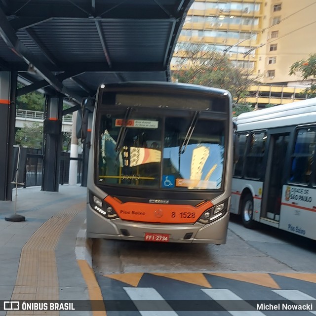 TRANSPPASS - Transporte de Passageiros 8 1528 na cidade de São Paulo, São Paulo, Brasil, por Michel Nowacki. ID da foto: 12070272.