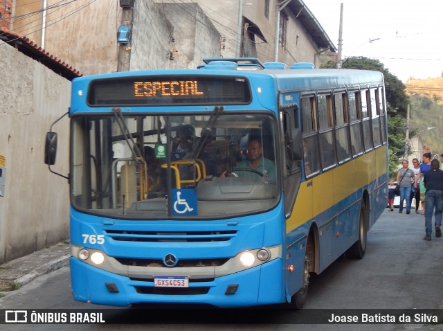 Escolares 765 na cidade de Timóteo, Minas Gerais, Brasil, por Joase Batista da Silva. ID da foto: 12069128.