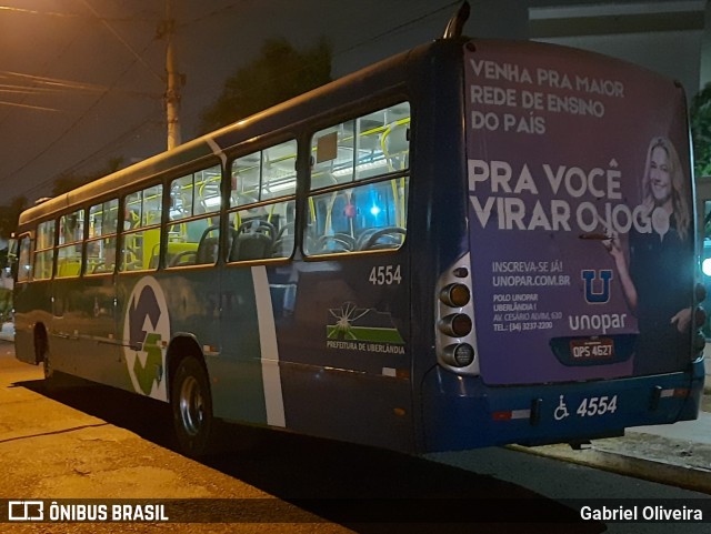 Viação Sorriso de Minas 4554 na cidade de Uberlândia, Minas Gerais, Brasil, por Gabriel Oliveira. ID da foto: 12070686.