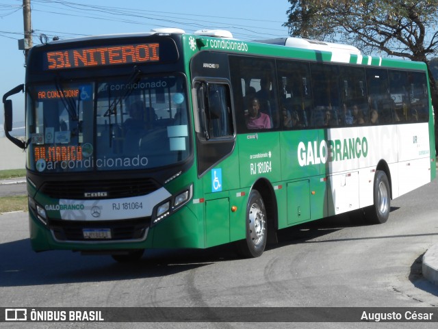 Viação Galo Branco RJ 181.064 na cidade de Niterói, Rio de Janeiro, Brasil, por Augusto César. ID da foto: 12069203.