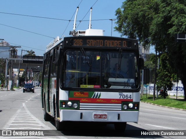 Metra - Sistema Metropolitano de Transporte 7064 na cidade de São Bernardo do Campo, São Paulo, Brasil, por Hércules Cavalcante. ID da foto: 12071842.