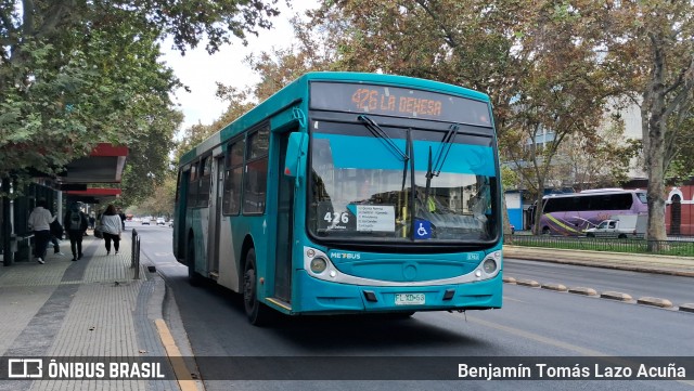 Metbus 743 na cidade de Santiago, Santiago, Metropolitana de Santiago, Chile, por Benjamín Tomás Lazo Acuña. ID da foto: 12072076.