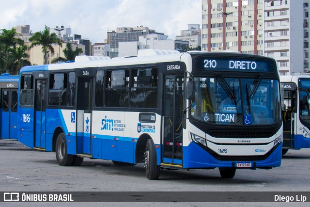 Canasvieiras Transportes 11695 na cidade de Florianópolis, Santa Catarina, Brasil, por Diego Lip. ID da foto: 12072772.