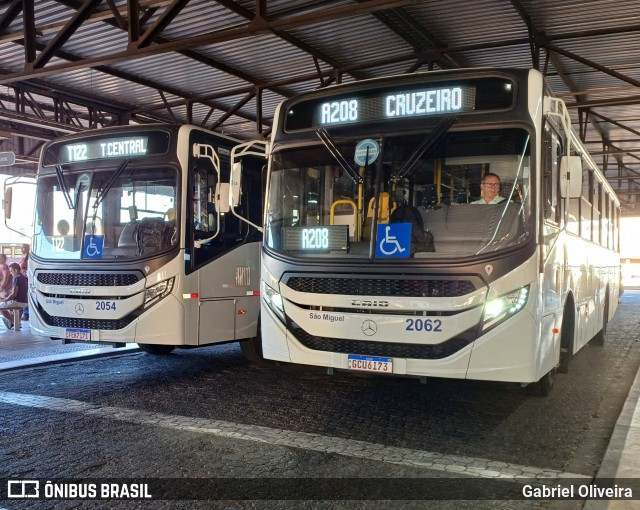 Transporte Urbano São Miguel de Uberlandia 2062 na cidade de Uberlândia, Minas Gerais, Brasil, por Gabriel Oliveira. ID da foto: 12071458.