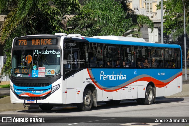 Viação Pendotiba RJ 211.027 na cidade de Rio de Janeiro, Rio de Janeiro, Brasil, por André Almeida. ID da foto: 12071378.