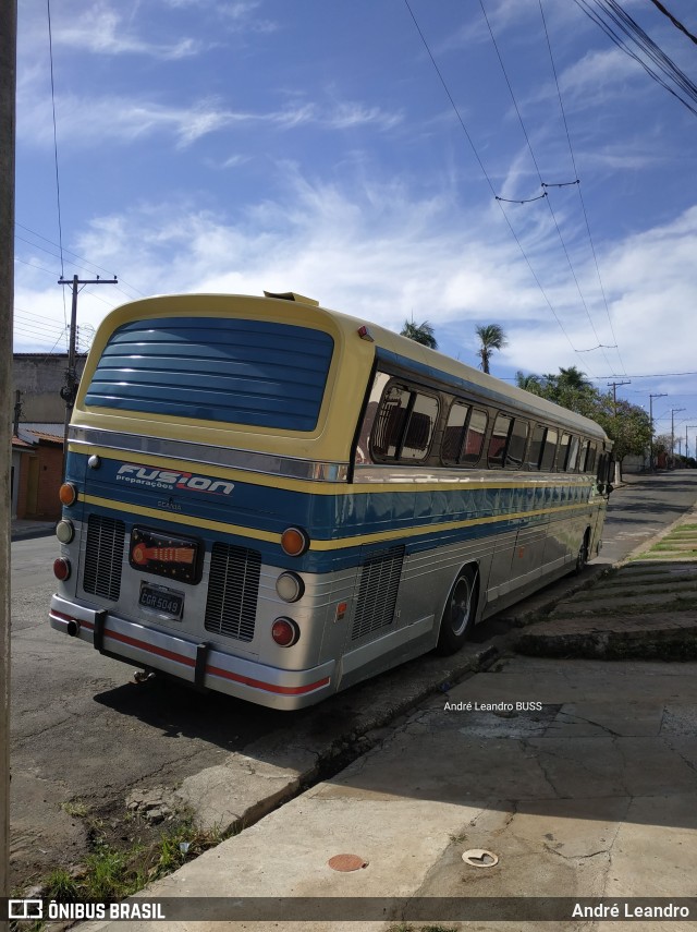 Ônibus Particulares 5049 na cidade de Limeira, São Paulo, Brasil, por André Leandro. ID da foto: 12071772.