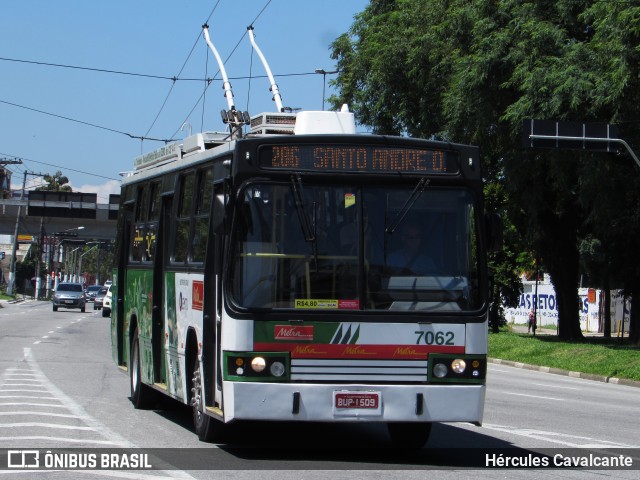 Metra - Sistema Metropolitano de Transporte 7062 na cidade de São Bernardo do Campo, São Paulo, Brasil, por Hércules Cavalcante. ID da foto: 12071840.