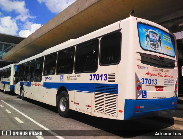Airport Bus Service 37013 na cidade de Guarulhos, São Paulo, Brasil, por Adriano Luis. ID da foto: 12075422.