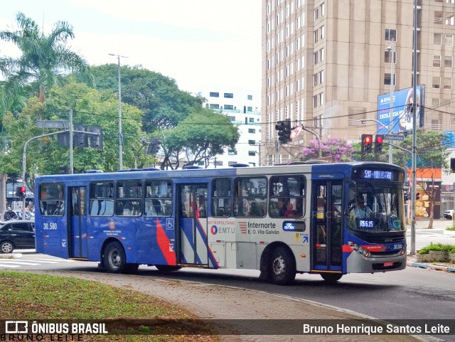 Empresa de Ônibus Vila Galvão 30.580 na cidade de Guarulhos, São Paulo, Brasil, por Bruno Henrique Santos Leite. ID da foto: 12073216.