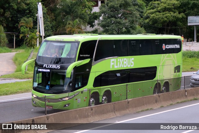 FlixBus Transporte e Tecnologia do Brasil 422015 na cidade de Aparecida, São Paulo, Brasil, por Rodrigo Barraza. ID da foto: 12074660.