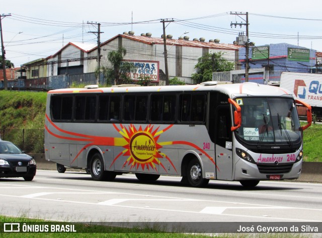 Amanhecer Transportes e Turismo 240 na cidade de Guarulhos, São Paulo, Brasil, por José Geyvson da Silva. ID da foto: 12074055.