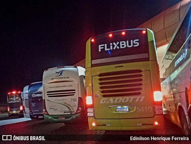 FlixBus Transporte e Tecnologia do Brasil 5410 na cidade de Registro, São Paulo, Brasil, por Edinilson Henrique Ferreira. ID da foto: 12074255.