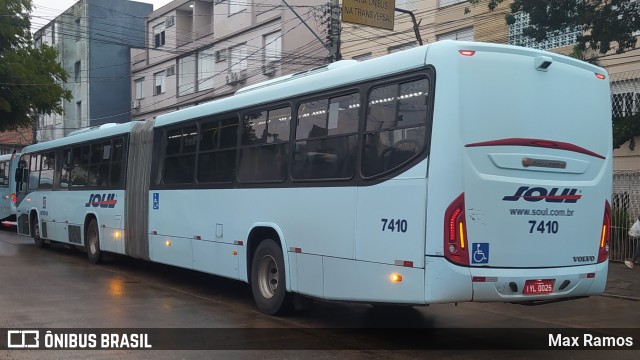 SOUL - Sociedade de Ônibus União Ltda. 7410 na cidade de Porto Alegre, Rio Grande do Sul, Brasil, por Max Ramos. ID da foto: 12075154.
