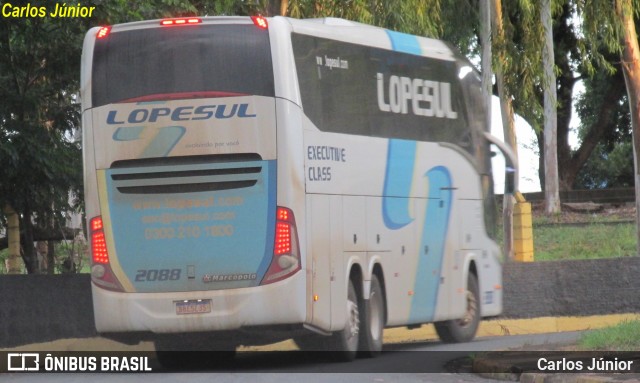 LopeSul Transportes - Lopes e Oliveira Transportes e Turismo - Lopes Sul 2088 na cidade de Cuiabá, Mato Grosso, Brasil, por Carlos Júnior. ID da foto: 12074525.