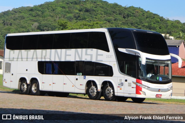 Auto Viação Catarinense 3537 na cidade de Joinville, Santa Catarina, Brasil, por Alyson Frank Ehlert Ferreira. ID da foto: 12073539.