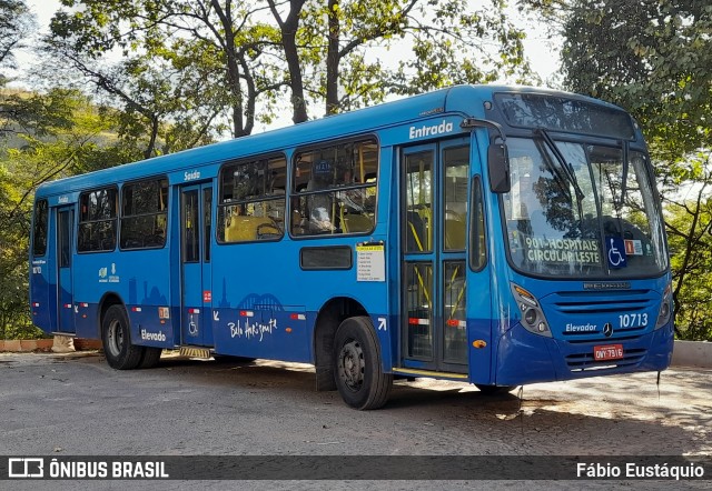 SM Transportes 10713 na cidade de Belo Horizonte, Minas Gerais, Brasil, por Fábio Eustáquio. ID da foto: 12074731.