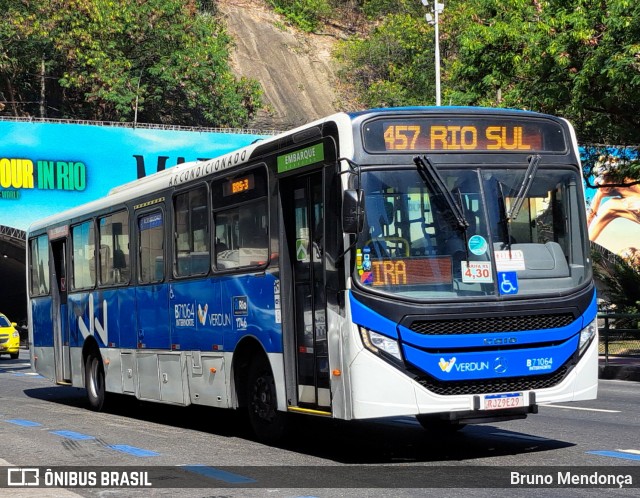 Viação Verdun B71064 na cidade de Rio de Janeiro, Rio de Janeiro, Brasil, por Bruno Mendonça. ID da foto: 12073123.