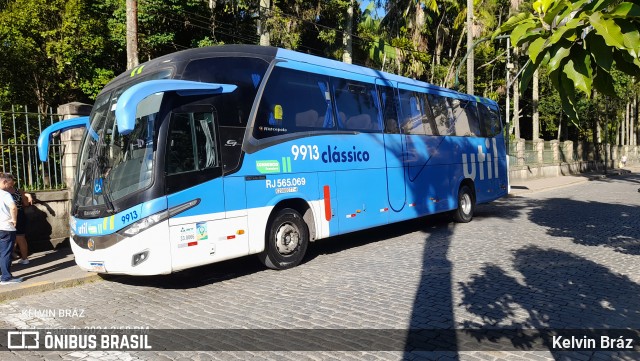 UTIL - União Transporte Interestadual de Luxo 9913 na cidade de Petrópolis, Rio de Janeiro, Brasil, por Kelvin Bráz. ID da foto: 12077680.