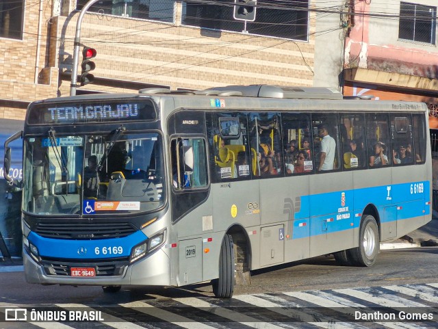 Transwolff Transportes e Turismo 6 6169 na cidade de São Paulo, São Paulo, Brasil, por Danthon Gomes. ID da foto: 12078085.