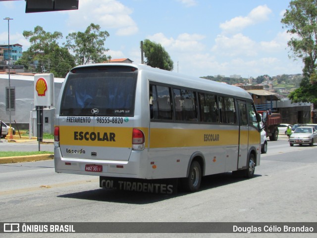 Lacerda Transporte Escolar e Fretamentos 3011 na cidade de Belo Horizonte, Minas Gerais, Brasil, por Douglas Célio Brandao. ID da foto: 12077103.