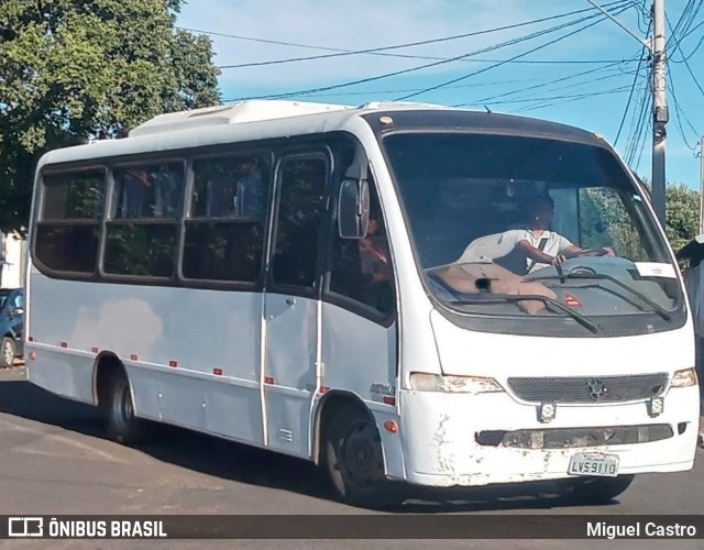 Ônibus Particulares 9110 na cidade de Severínia, São Paulo, Brasil, por Miguel Castro. ID da foto: 12076515.