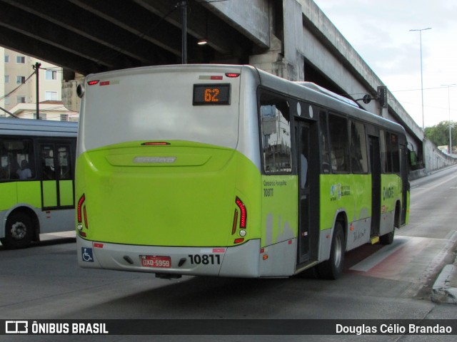 Milênio Transportes 10811 na cidade de Belo Horizonte, Minas Gerais, Brasil, por Douglas Célio Brandao. ID da foto: 12077127.