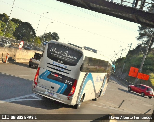 Real Service Turismo 2120 na cidade de Mairinque, São Paulo, Brasil, por Flavio Alberto Fernandes. ID da foto: 12077515.