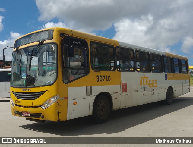 Plataforma Transportes 30710 na cidade de Salvador, Bahia, Brasil, por Matheus Calhau. ID da foto: 12076725.