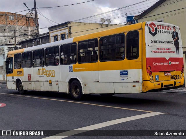 Plataforma Transportes 30219 na cidade de Salvador, Bahia, Brasil, por Silas Azevedo. ID da foto: 12076750.