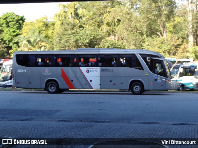 Empresa de Ônibus Pássaro Marron 45211 na cidade de Taubaté, São Paulo, Brasil, por Vini Bittencourt. ID da foto: 12079134.