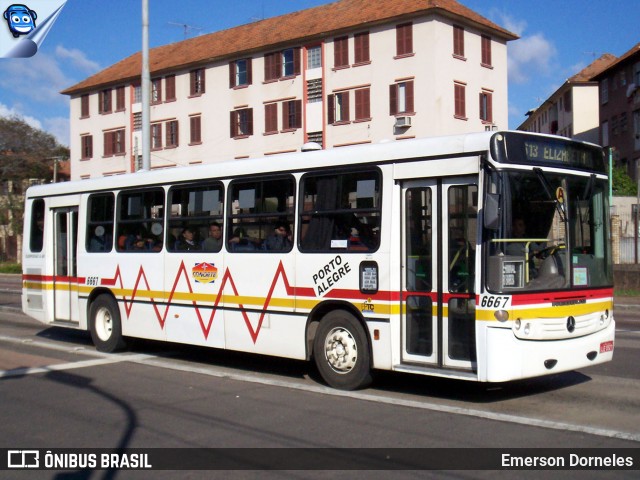 SOPAL - Sociedade de Ônibus Porto-Alegrense Ltda. 6667 na cidade de Porto Alegre, Rio Grande do Sul, Brasil, por Emerson Dorneles. ID da foto: 12079286.
