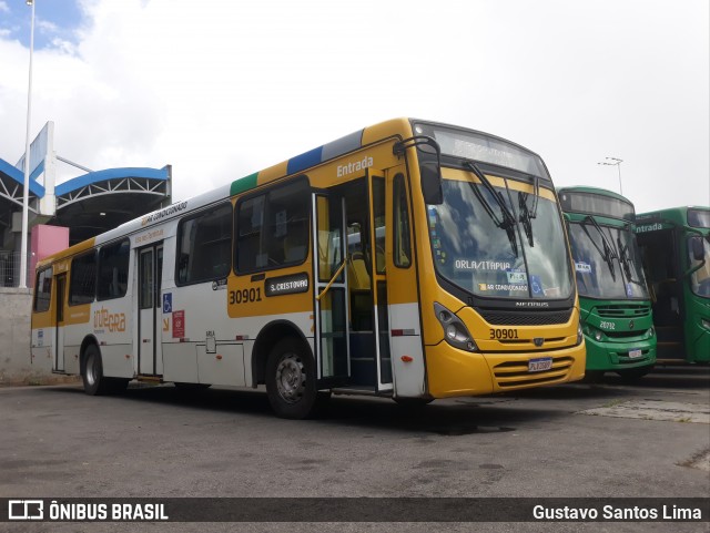 Plataforma Transportes 30901 na cidade de Salvador, Bahia, Brasil, por Gustavo Santos Lima. ID da foto: 12079285.