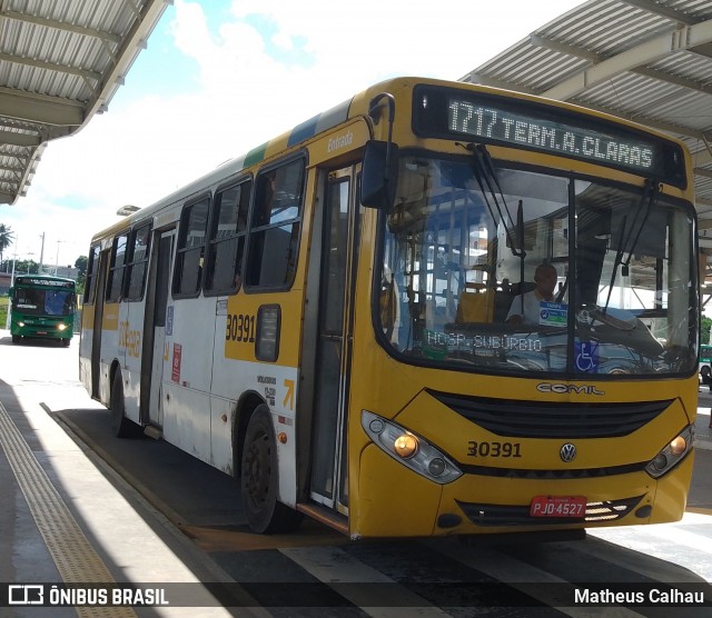 Plataforma Transportes 30391 na cidade de Salvador, Bahia, Brasil, por Matheus Calhau. ID da foto: 12081312.