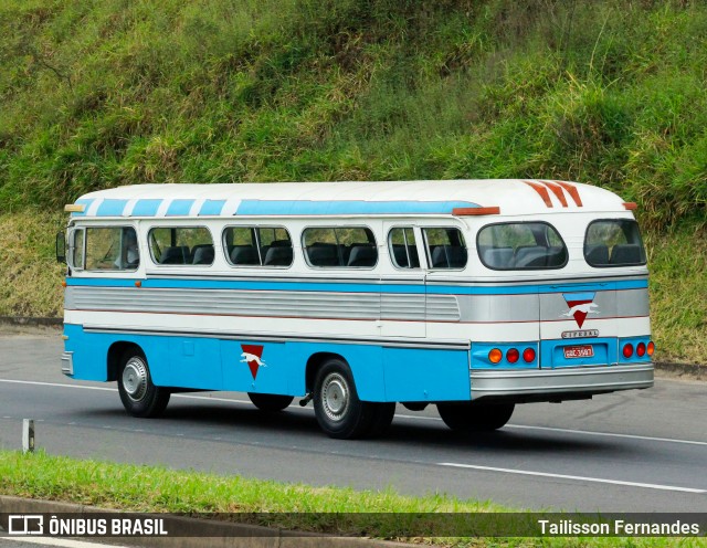 UTIL - União Transporte Interestadual de Luxo 10 na cidade de Juiz de Fora, Minas Gerais, Brasil, por Tailisson Fernandes. ID da foto: 12080234.
