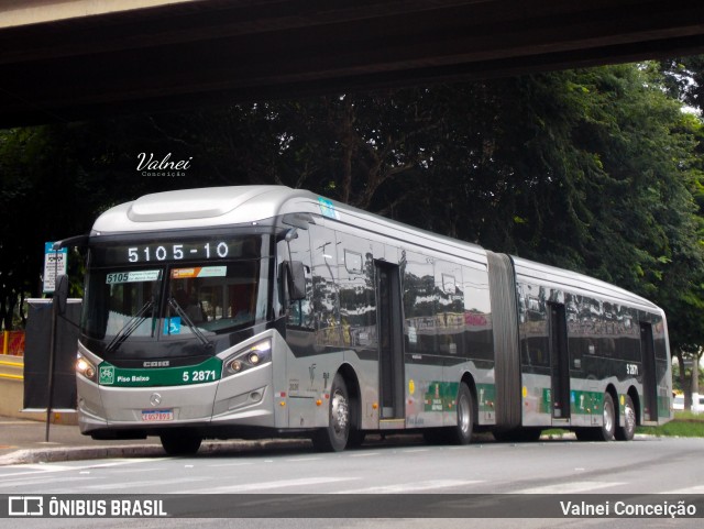 Via Sudeste Transportes S.A. 5 2871 na cidade de São Paulo, São Paulo, Brasil, por Valnei Conceição. ID da foto: 12081253.