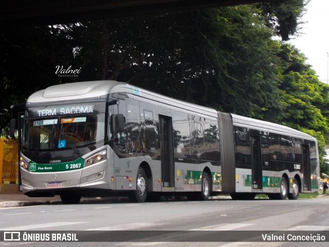 Via Sudeste Transportes S.A. 5 2867 na cidade de São Paulo, São Paulo, Brasil, por Valnei Conceição. ID da foto: 12081350.