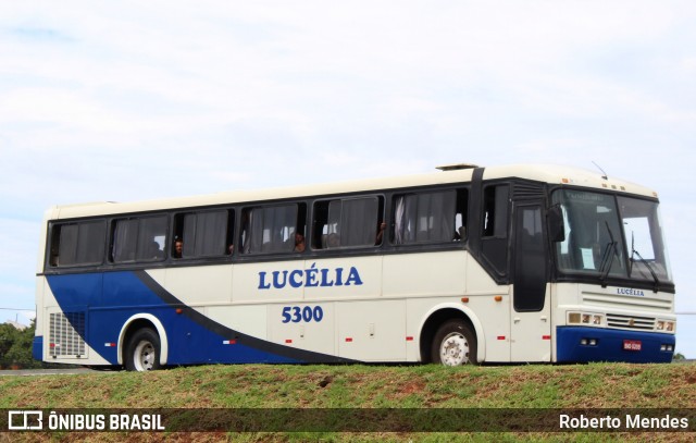 Lucélia Transportes 5300 na cidade de Marília, São Paulo, Brasil, por Roberto Mendes. ID da foto: 12079776.